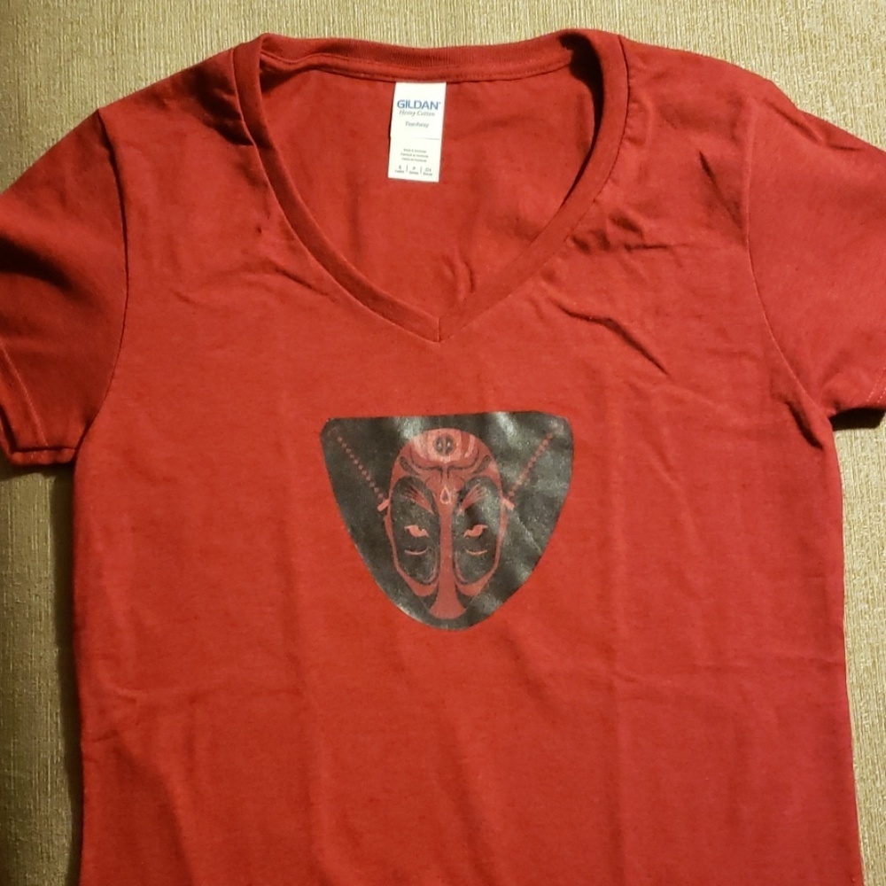 Ladies Vneck Deadpool shirt